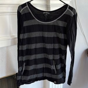 Metal Mulisha long sleeve shirt with front pocket.